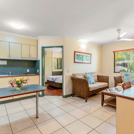 Bay Village Tropical Retreat & Apartments Cairns Exteriör bild