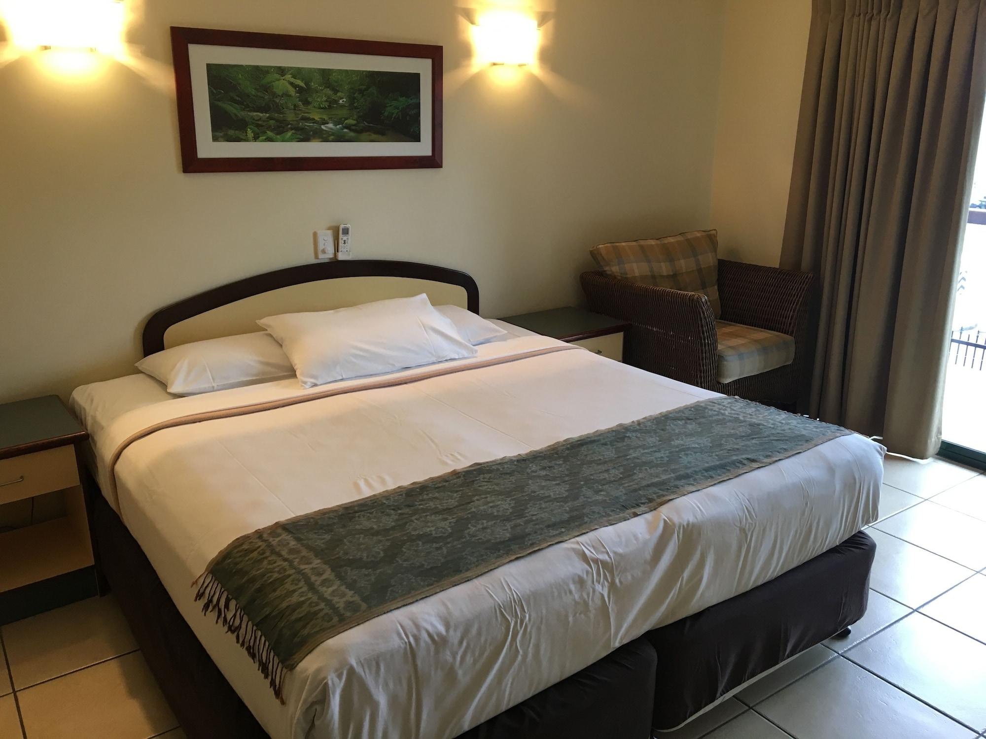 Bay Village Tropical Retreat & Apartments Cairns Exteriör bild