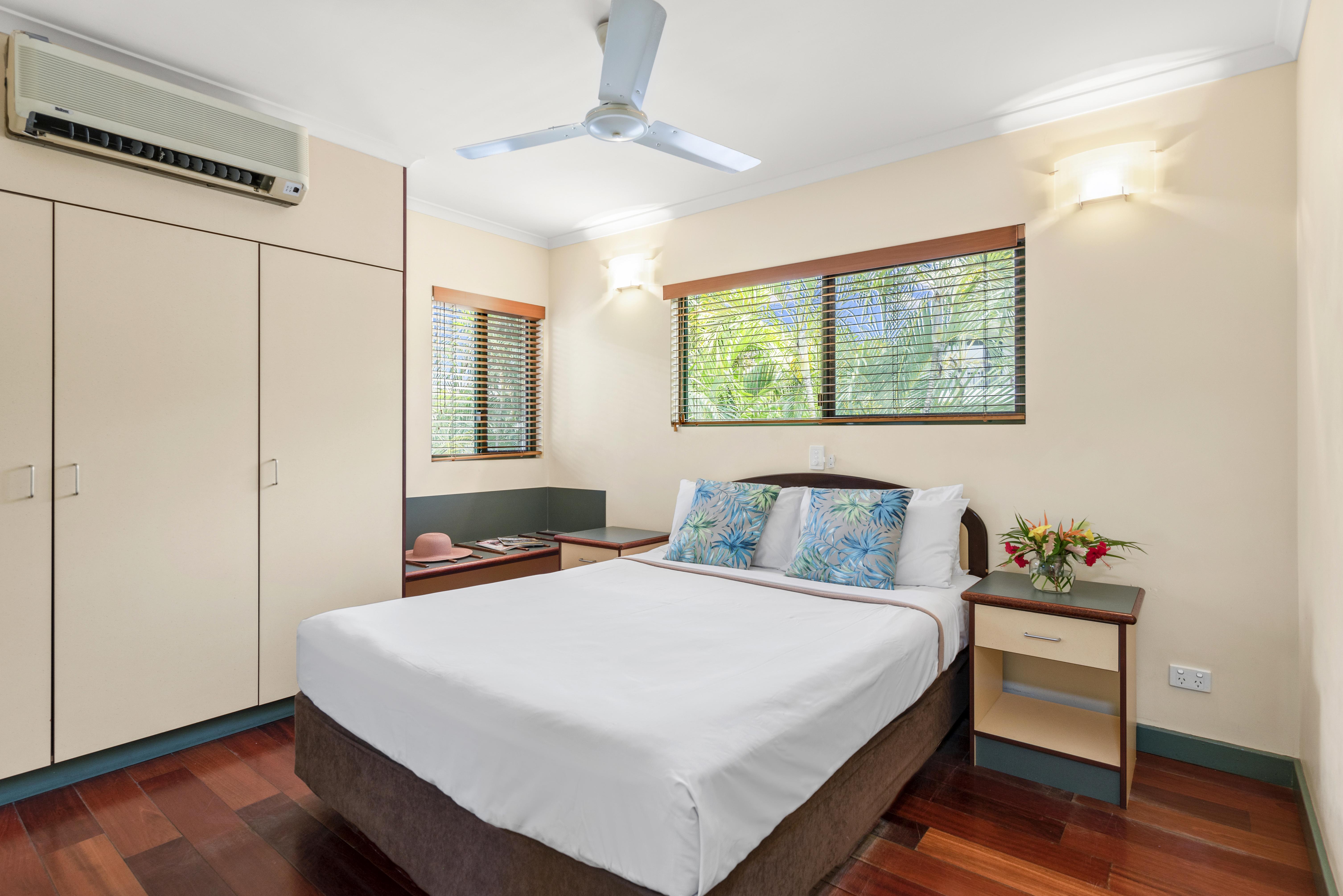 Bay Village Tropical Retreat & Apartments Cairns Exteriör bild
