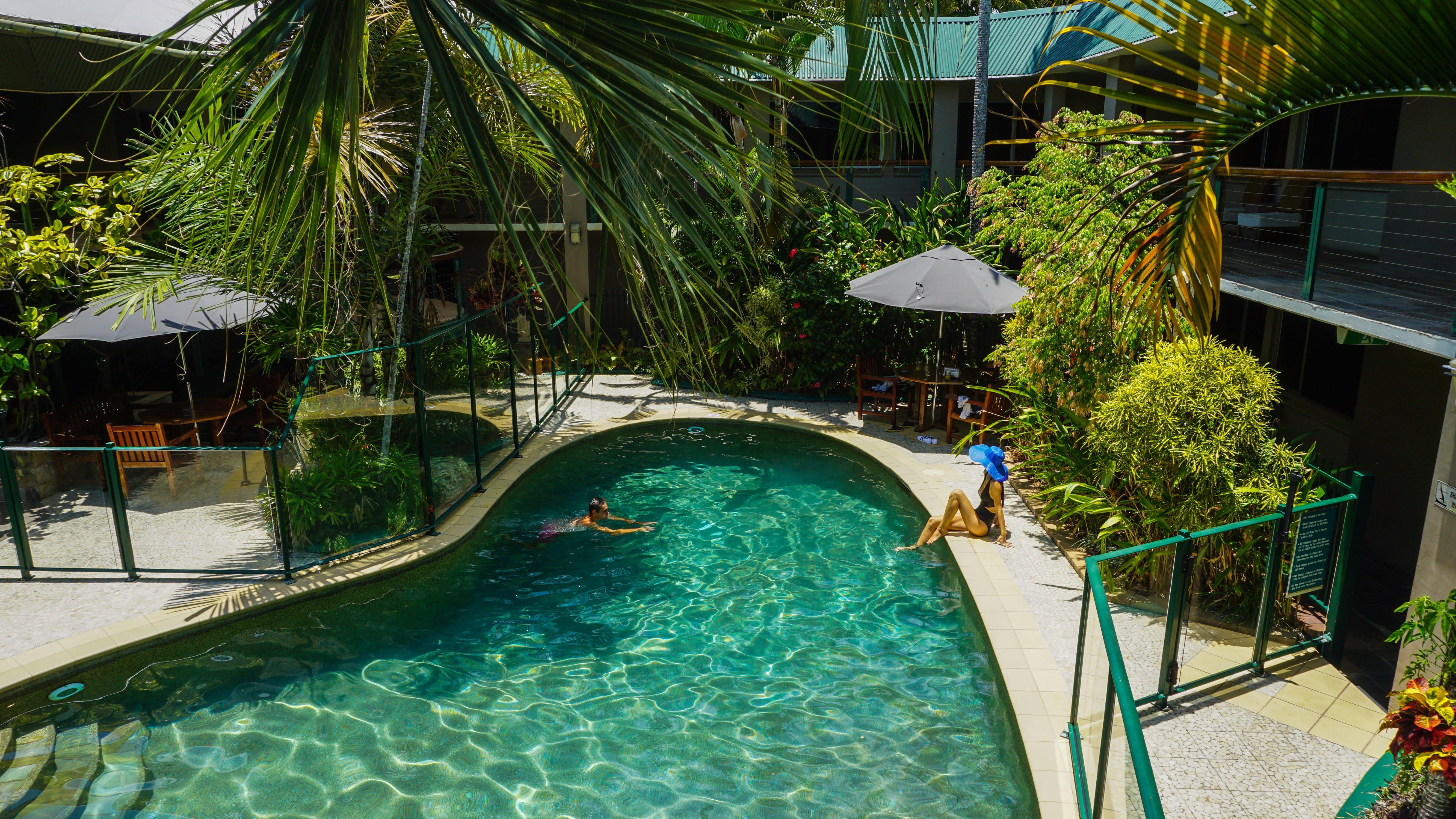 Bay Village Tropical Retreat & Apartments Cairns Exteriör bild