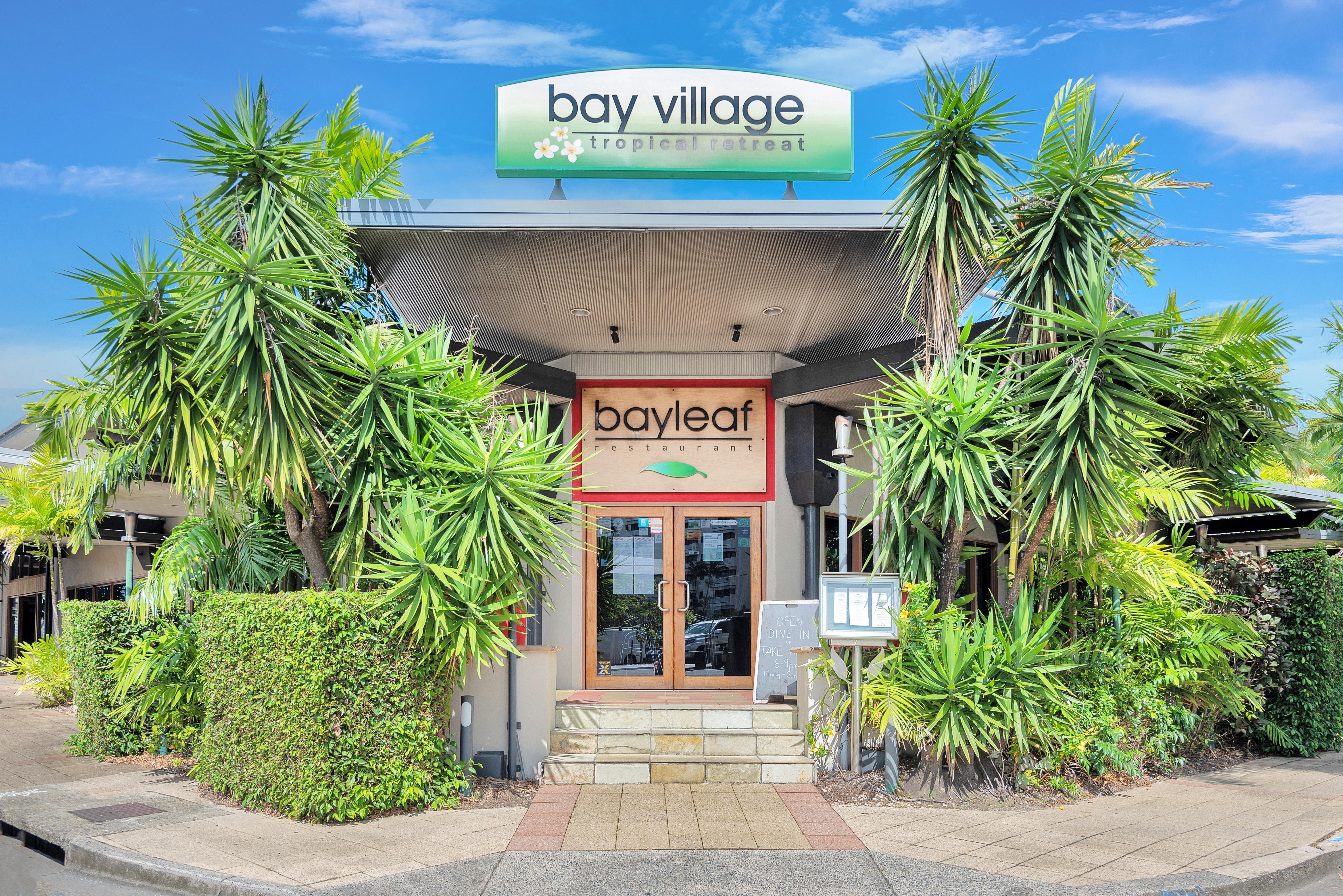Bay Village Tropical Retreat & Apartments Cairns Exteriör bild