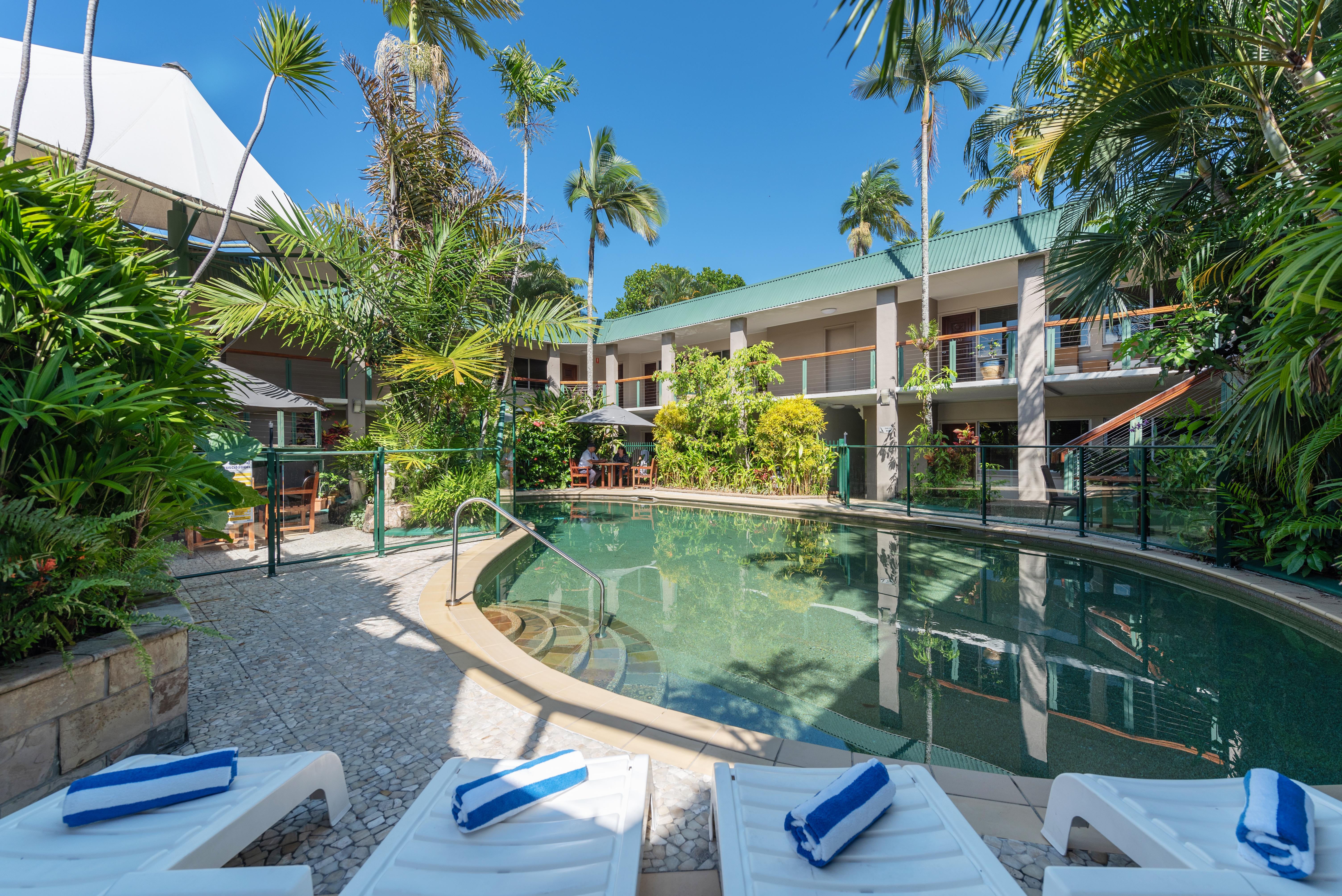 Bay Village Tropical Retreat & Apartments Cairns Exteriör bild
