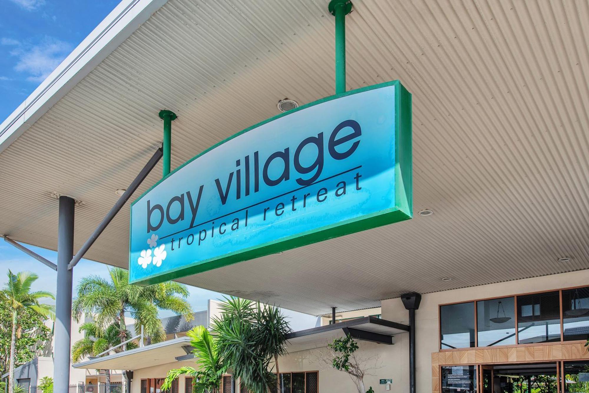 Bay Village Tropical Retreat & Apartments Cairns Exteriör bild